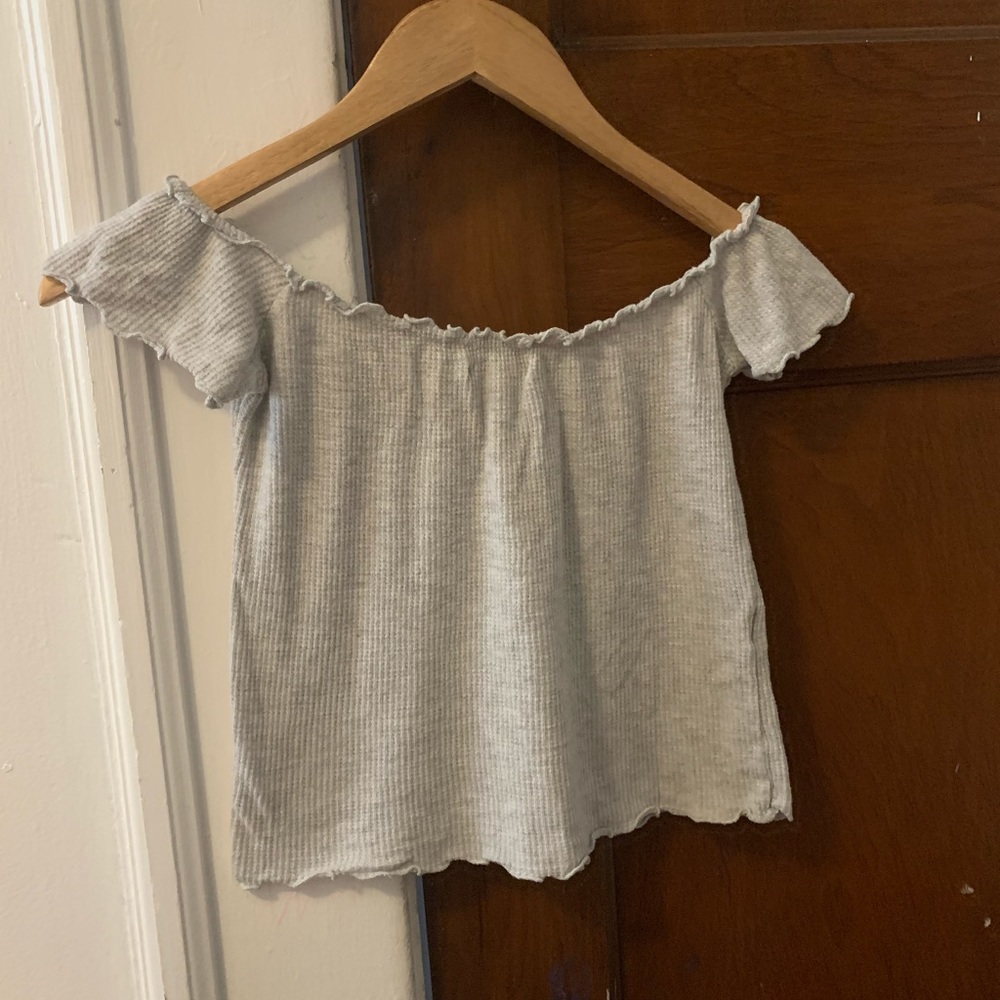 Brandy Melville off the shoulder top